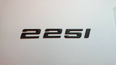 圓夢工廠 BMW 2系 F45 F46 225I 225i 後車箱改裝消光黑字貼字標 同原廠款式