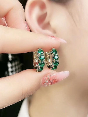 氣質祖母綠耳環設計感高級綠色圈耳扣2023年新款潮輕奢鋯石耳飾女