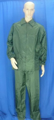 《916》國軍兩截式雨衣 符合國軍配備的雨衣 有附雨帽跟雨衣套 騎機車也適用