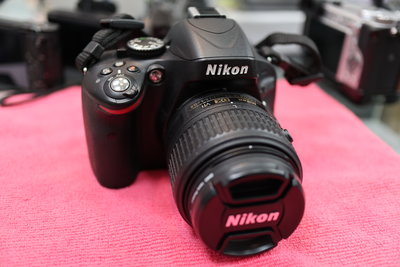 Nikon AF-S Nikkor 18-55mm F3.5-5.6 DX VR 單機身 +充電器