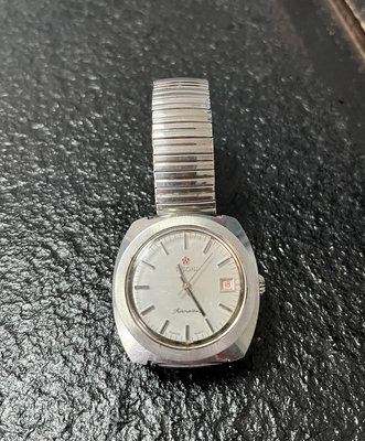 x老梅花/Titoni手動機械錶，單日歷，外觀成色新，造型獨特