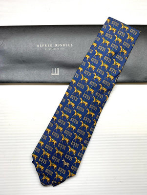 Dunhill 早期全新100%絲質領帶，售1980元。
