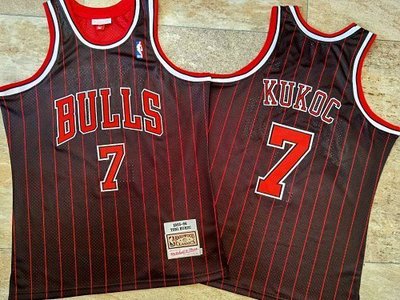 托尼·庫科奇 (Toni Kukoc) NBA 芝加哥公牛隊 复古版95-96黑紅條Mitchell&amp;Ness球衣 7號