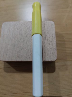 百樂PILOT FKA-1SR-F KAKUNO 微笑鋼筆(黃蓋白桿) M尖，滑順好寫，你的第一隻鋼筆，不太會拍鋼筆照。20