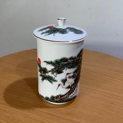 早期的大同陶瓷松鶴延年陶瓷杯。