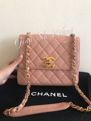 （售出）Chanel vintage 荔枝皮大金logo粉色斜背包