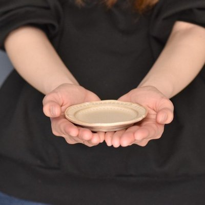 日本製 美濃燒 花邊米色小碟 盤 盤子 水果盤 小菜盤 甜點盤 ins風 陶瓷餐盤 陶器