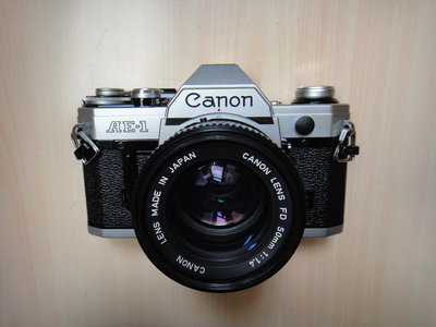 【康泰典藏】CANON AE-1 底片單眼相機(21)+CANON NFD 50MM F1.4 大光圈鏡頭~功能正常~隨買隨拍