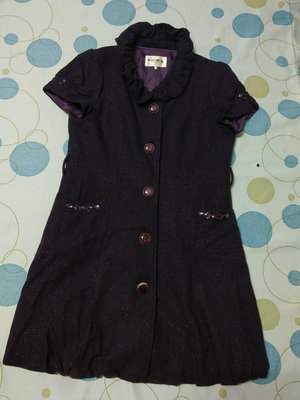 【全新品】《OUWEY 》歐薇女裝專櫃~紫色毛料洋裝~L~~