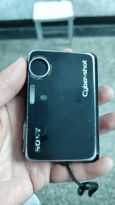 索尼T3，古董CCD老相機，成色一般，功能全好，有電池，充電