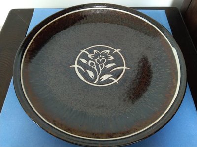 (日本風生活用品)橘吉天目釉花卉紋陶盤/呈皿(A224)