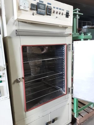 中古工業烤箱，温度200度，電220V單相，內尺寸60X60X70公分