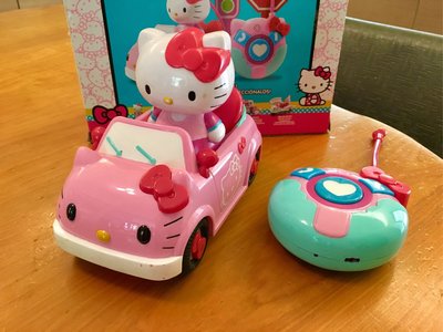 Hello Kitty 遙控汽車 購於台中中友百貨$1399 音樂聲響玩具