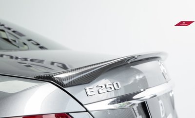 【政銓企業有限公司】BENZ 賓士 W213 E250 E300 E43 全車系專用FD 高品質 雙面卡夢 尾翼現貨供應