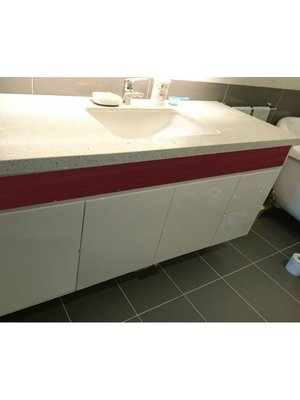140CM 紅白搭配 或任選顏色 韓國人造石台面 方型下崁盆 白色結晶門板 隱藏把手 成舍衛浴