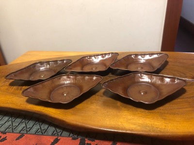 日本中古回流純銅制手工捶打荷葉紋杯托 老包漿