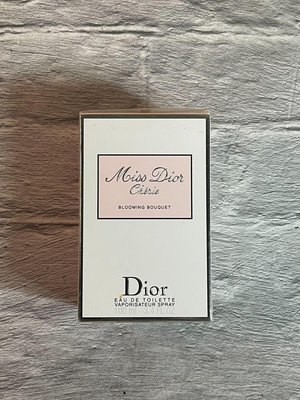 名牌 未拆封 Miss Dior 花漾女性淡香水 保真 100ml 收藏品 包裝完整 如圖 二手低價拍賣 無保固 可接受在下標