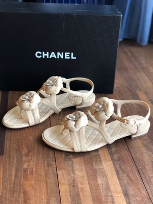 Chanel香奈兒 山茶花涼鞋 小羊皮涼鞋