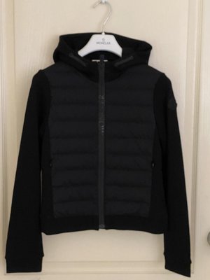 全新 Moncler Enfant padded-panel zipped hoodie 黑色 12A 現貨