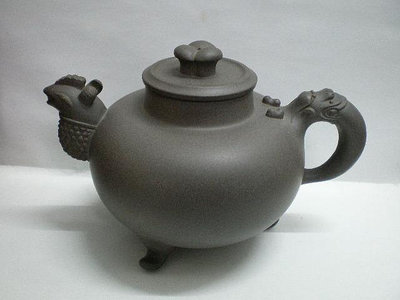 (百寶屋)珍藏早期中國工藝美術大師陳國良~青灰泥錦鳴壺(很大品喔)超讚好壺,歡迎有興趣的壺友討論收藏喔