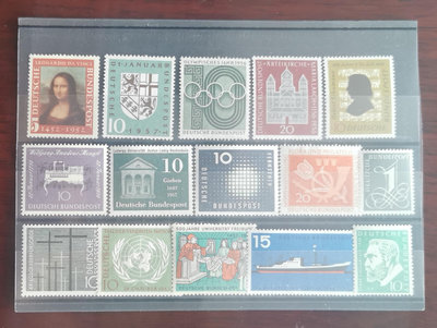 聯邦德國60年代郵票新票黑卡兩張共32枚，均成套，均為原膠無