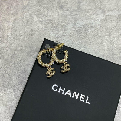 Chanel 耳環 螺旋鑲鑽珍珠耳環《精品女王全新&二手》