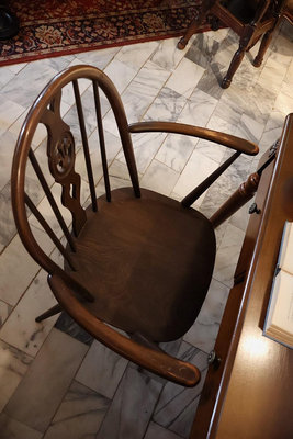 英國老件 Ercol溫莎椅 扶手椅 實木餐椅 椅子 書桌椅 【更美歐洲傢飾古董老件Amazing House】台南