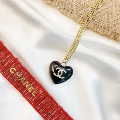 正品保證 送女友Chanel 小香 2021秋冬新品 愛心 項鏈 超美膩 雙C鑲鑽項鏈