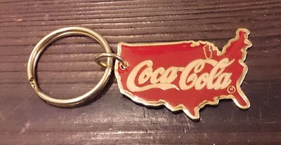 Coca-Cola 可口可樂 地圖造型鑰匙圈 : 可口可樂 鑰匙圈 地圖