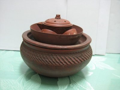 台灣早期紅磚窯、紅土窯製成－－－子母茶盤組合(爺字輩留下來的收藏)