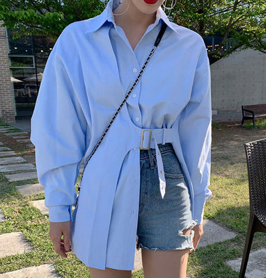 ＳｅｙｅＳ  韓系時尚設計感不規則斜扣帶襯衫