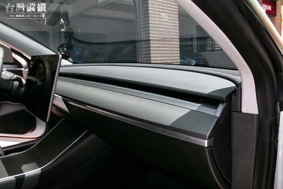TWL台灣碳纖 特斯拉Tesla Model3 消光碳纖維中控飾板 正卡夢 車內飾板改裝 林口實體店面安裝 品質保證