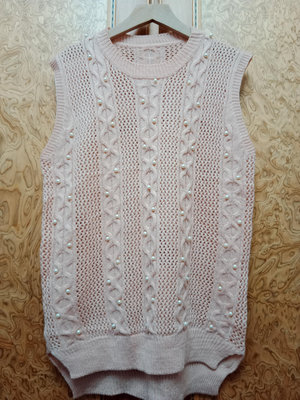 粉色釘珠鏤空針織上衣~ W1216-482. 衣櫥