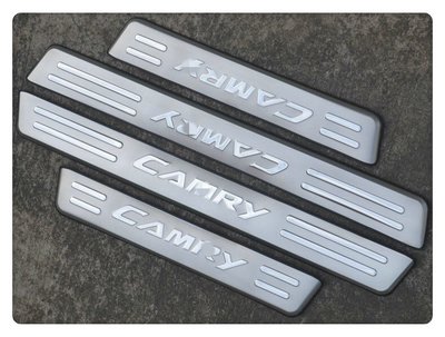 【車王汽車精品百貨】豐田 2015 Camry 7.5代 外置迎賓踏板 外門檻條 防刮板