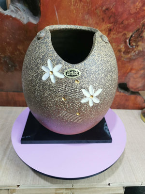 日本回流信樂燒花瓶，獨特器型，釉色漂亮，名家手作，插花養花都