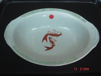 [ 台灣早期懷舊魚盤商品 ] 珍藏品.年代已久遠彩繪老魚盤.深腰子盤.品相如圖.約29.2*20.1*5.9 ---11