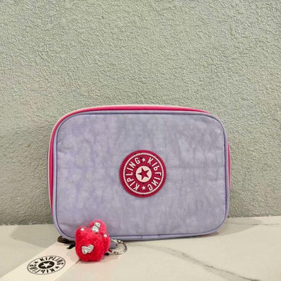 新款熱銷 Kipling K09405 粉紫拼色 猴子包 防水輕量輕便簡約拉鍊款夾層 收納包 化妝包 限時優惠
