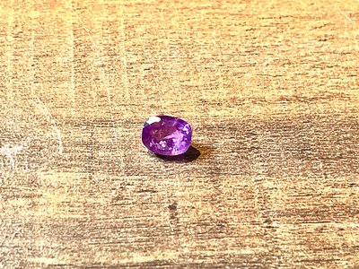 戰亂中紫色藍寶石來自kashmir(附國際證書) A級