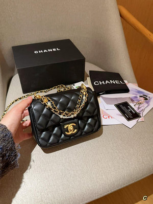 【二手包包】香奈兒Chanel24珍珠方胖子尺寸18×15×7 NO19636