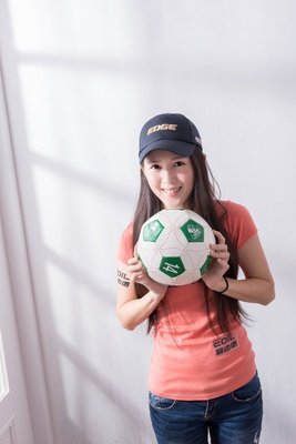 【易油網】Castrol 品牌限量版 2014年世界盃足球 世界杯訓練用球 足球 5號足球