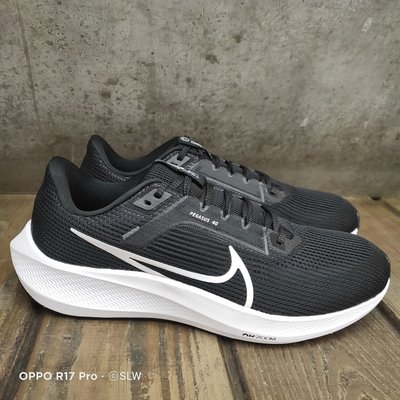 『 SLW 』DV3853-001男 NIKE AIR ZOOM PEGASUS 40 網布 慢跑鞋 黑白色 39