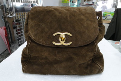 (板信當舖流當品)香奈兒  Chanel vintage 麂皮後背包 五金 亮金金 古董  喜歡價可議 PC018