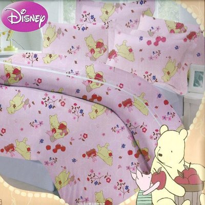 全新品【Disney迪士尼】台灣製造100%高級純棉-5.0x6.2呎-四件式雙人鋪棉兩用被床包組(維尼與艾雅)二色可選