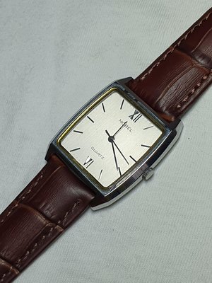 瑞士NOBEL諾貝爾錶復古石英錶款，僅此一只，絕不撞錶，非買不可值得收藏的好錶。