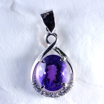 尚比亞紫水晶墜子SA001- A857–1.5公克。珍藏水晶