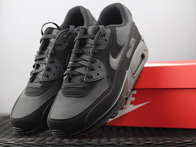 【ST潮鞋館】NIKE AIR MAX 90 ESSENTIAL 全黑 氣墊 經典 休閒慢跑鞋 537384-046