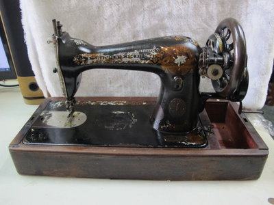 二手舖 NO.6599 早期裁縫機 古董收藏級 手動式縫紉機 電影道具 開店擺飾 稀有罕見