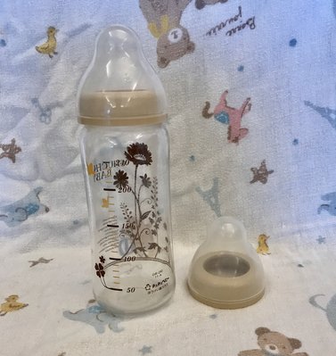 日本製CHUCHU BABY 250ml 耐熱玻璃奶瓶 寬口 附蓋頭蓋環一個 二手