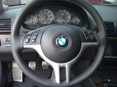 BMW E46 320 325 328 330方向盤(含安全氣囊)~1支