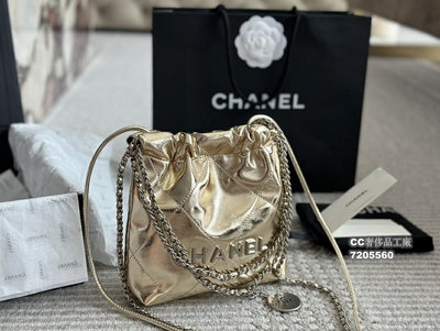Chanel 小香家 迷你缩小版22bag 垃圾袋 mini 牛皮  size：20*20cm